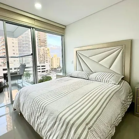 En Apartment *